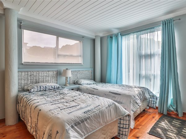 4 Bedroom Property for Sale in Stilbaai Wes Western Cape